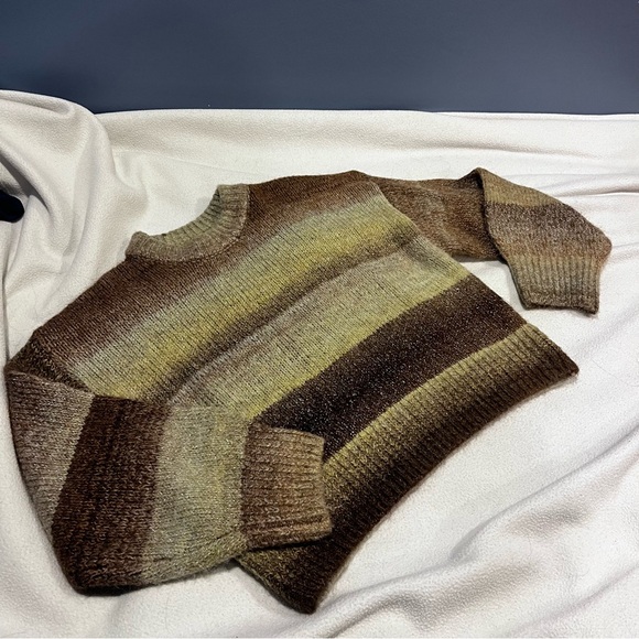 H&M Divided Brown and Green Knit Sweater - Picture 2 of 6